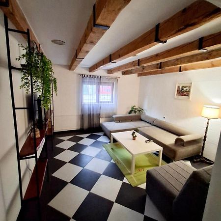 Downtown Apartment Nis Exterior foto