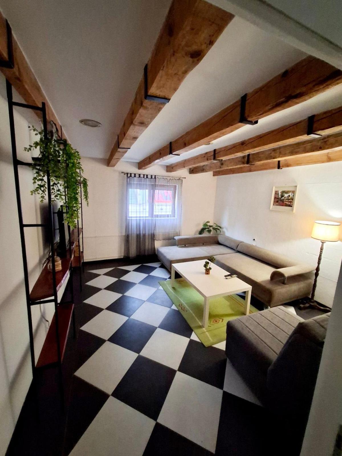 Downtown Apartment Nis Exterior foto